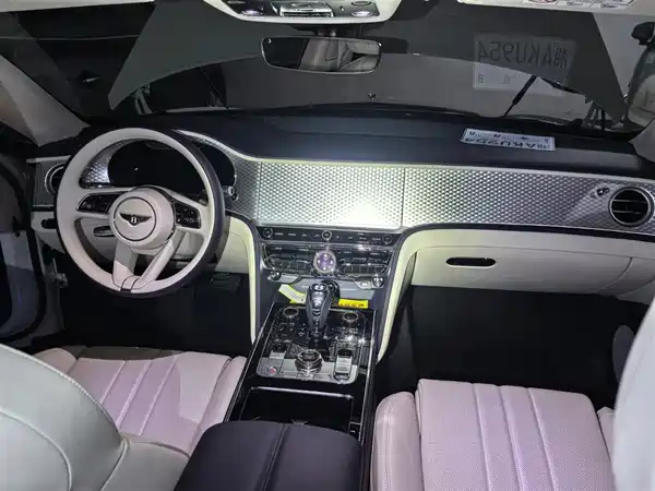 Bentley Flying Spur 2024