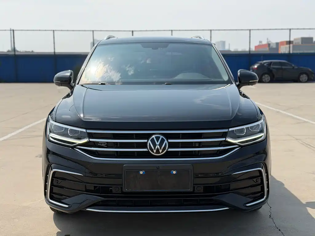 Volkswagen Tiguan L 2022