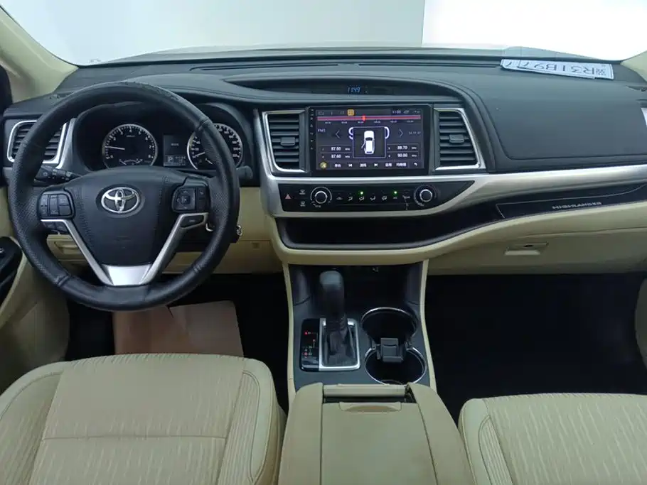 Toyota Highlander 2020 — фото 12