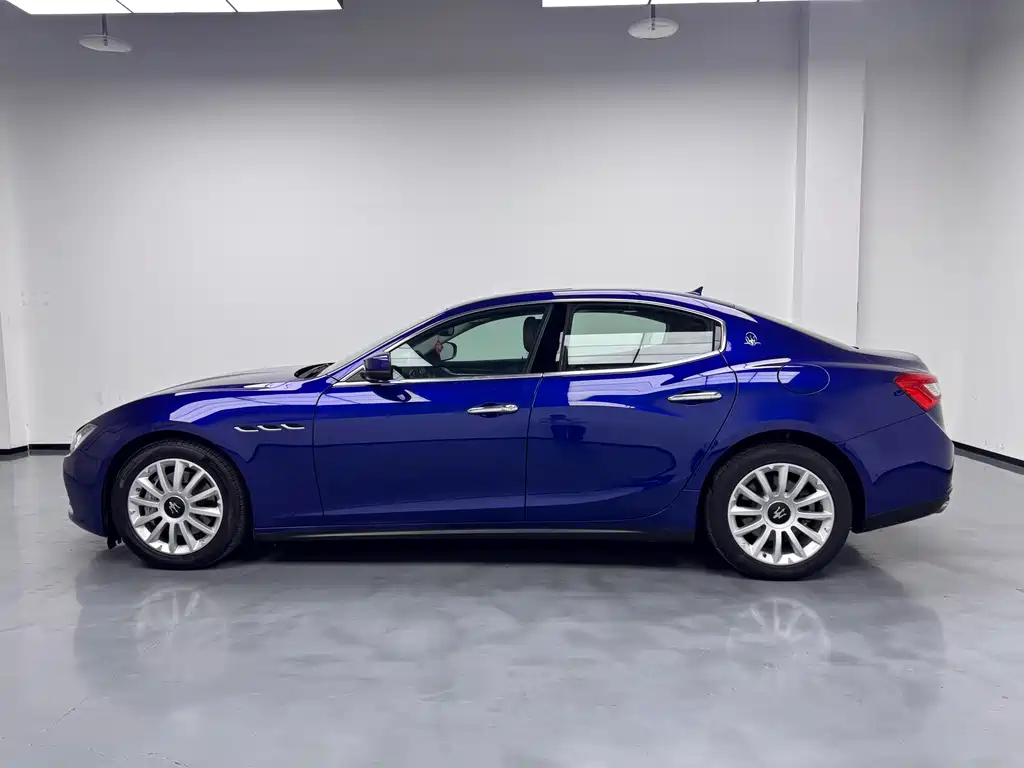 Maserati Ghibli 2017 — фото 21