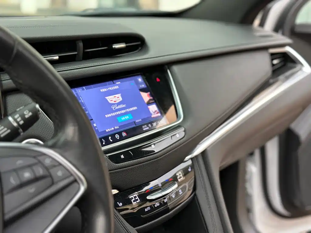 Cadillac XT5 2020 — фото 23