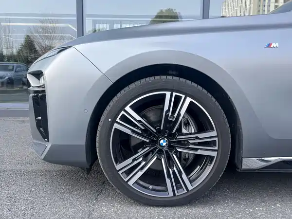 BMW 7 Series 2025