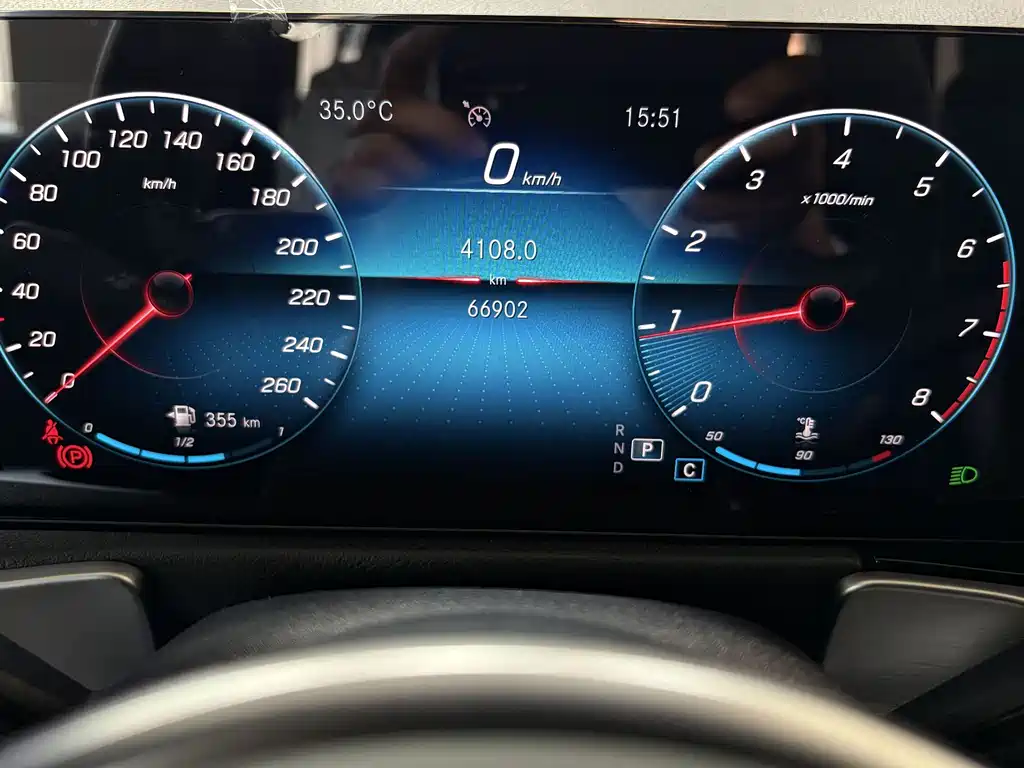 Mercedes-Benz GLB 2021