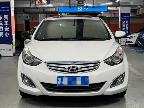 Hyundai Elantra Langdong 2013