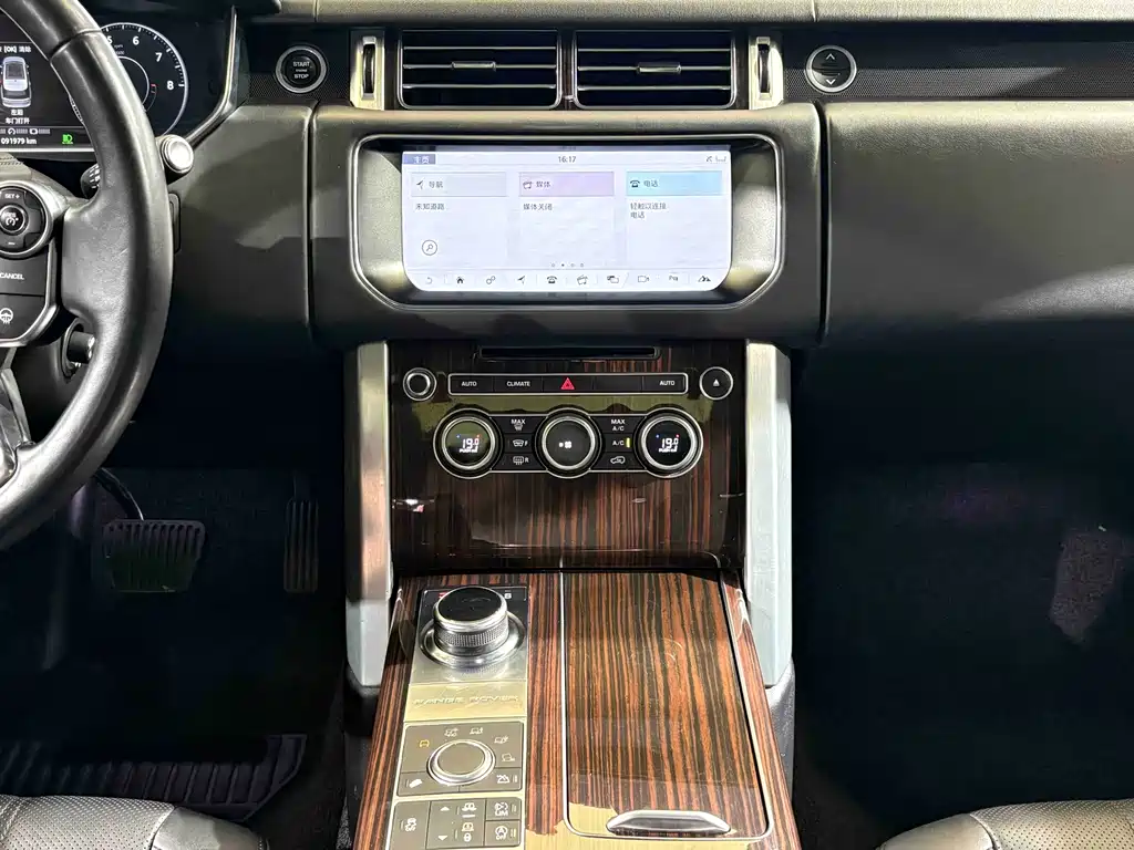 Land Rover Range Rover 2017 — фото 16