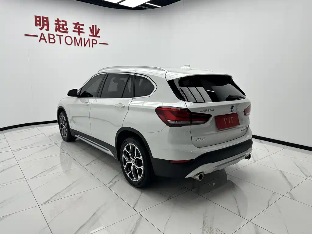 BMW X1 2022 — фото 8