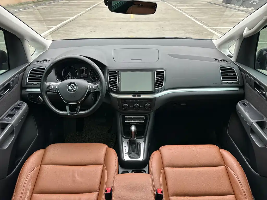 Volkswagen Sharan 2018 — фото 12