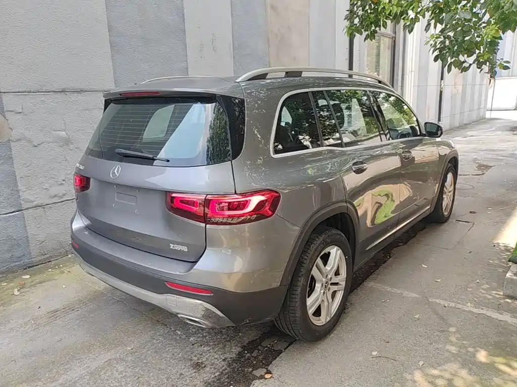 Mercedes-Benz GLB 2023