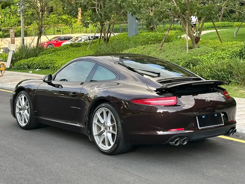 Porsche 911 2014 — фото 17
