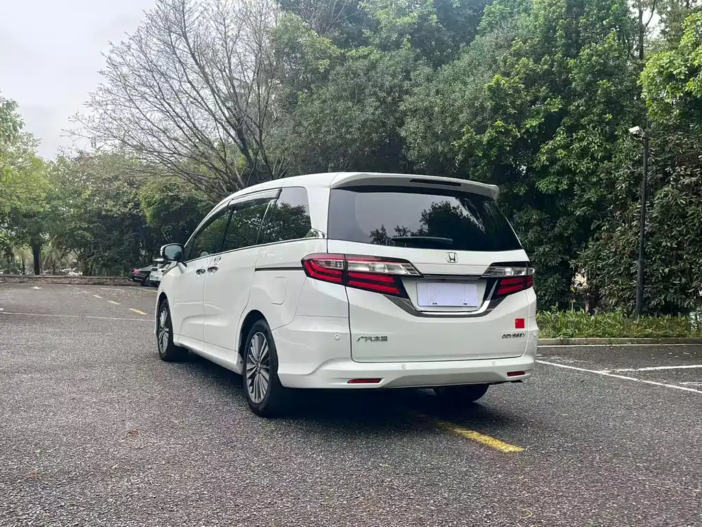 Honda Odyssey 2020 — фото 9