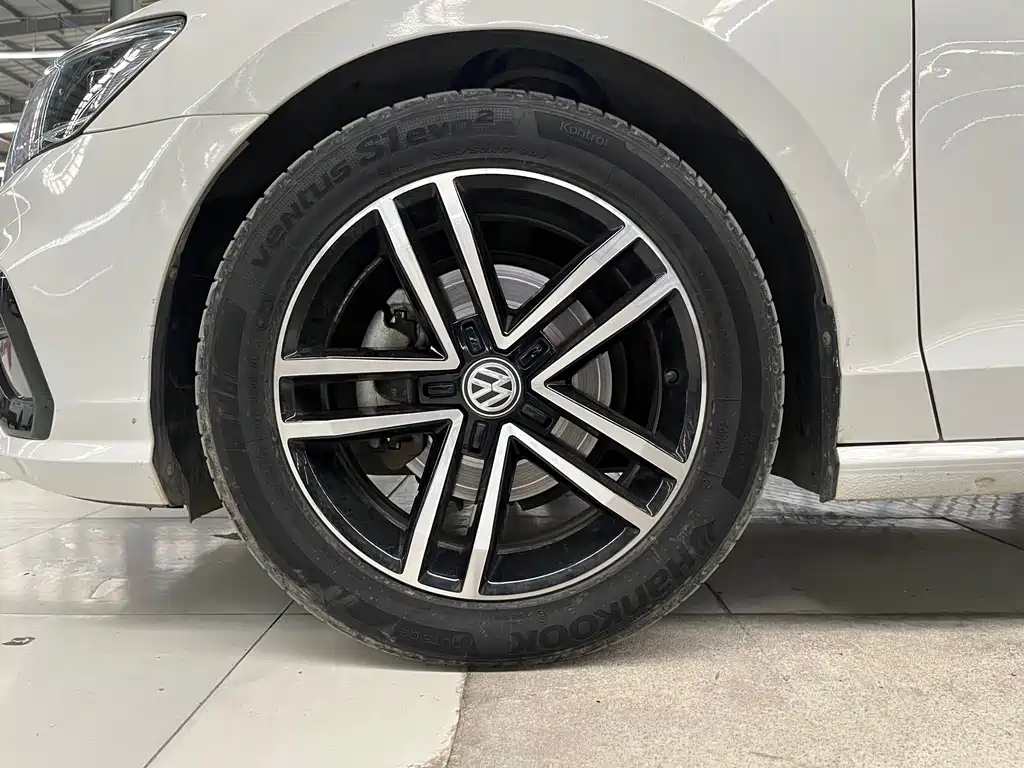 Volkswagen Lamando 2019 — фото 14
