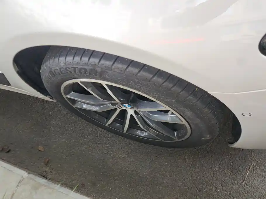 BMW 5 Series 2024