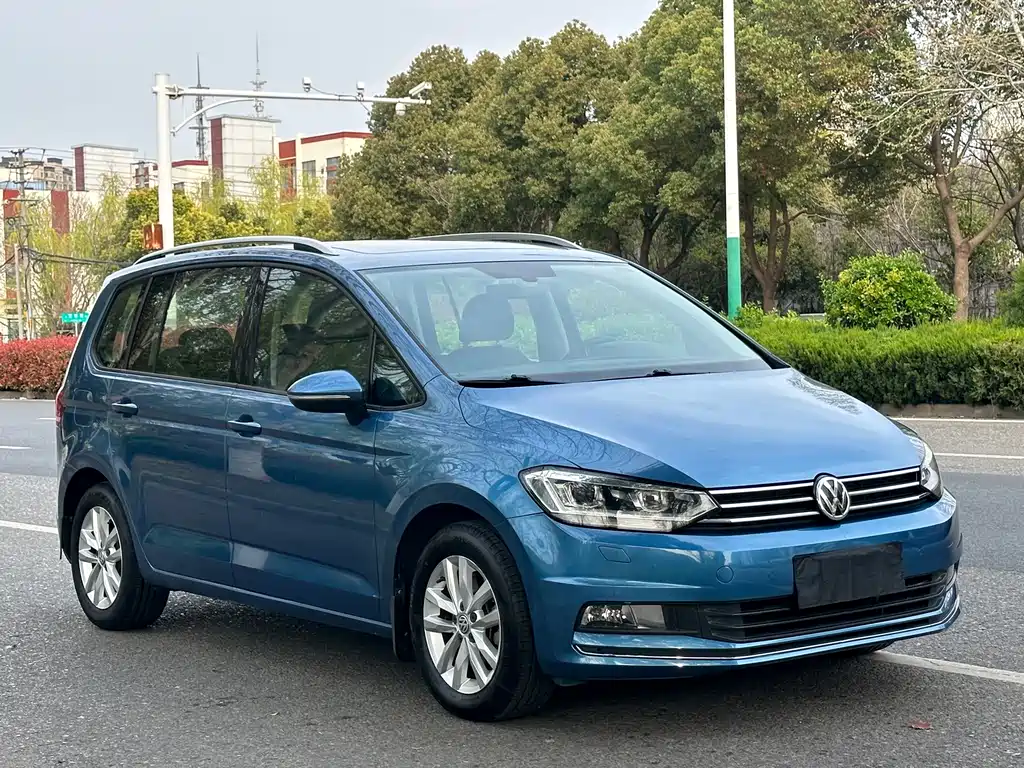 Volkswagen Touran 2016 — фото 3