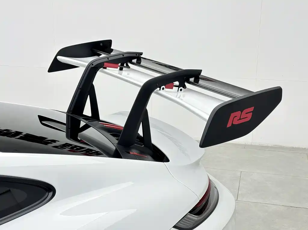 Porsche 911 2025 — фото 15