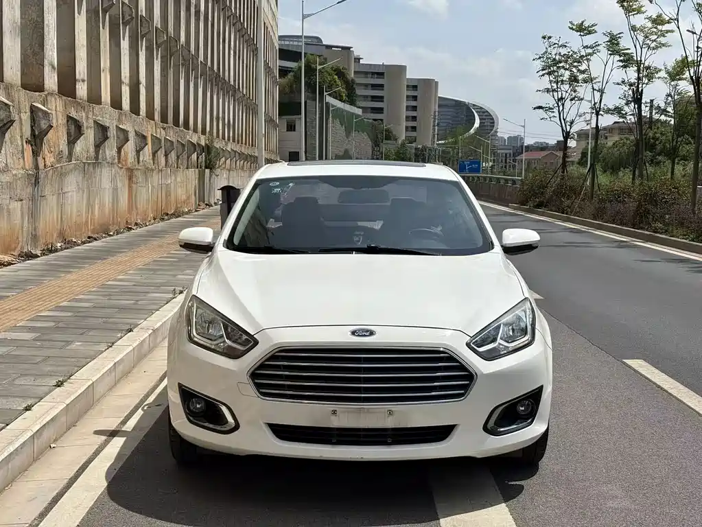 Ford Escort 2017