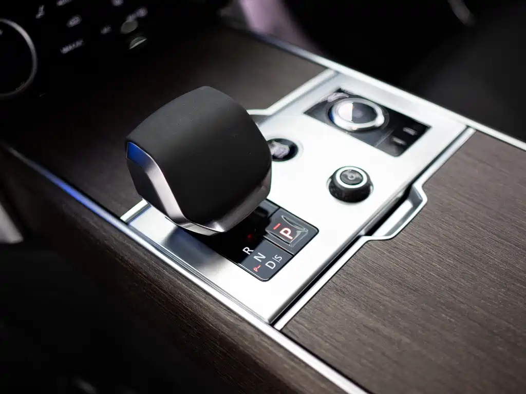Land Rover Range Rover 2023 — фото 12