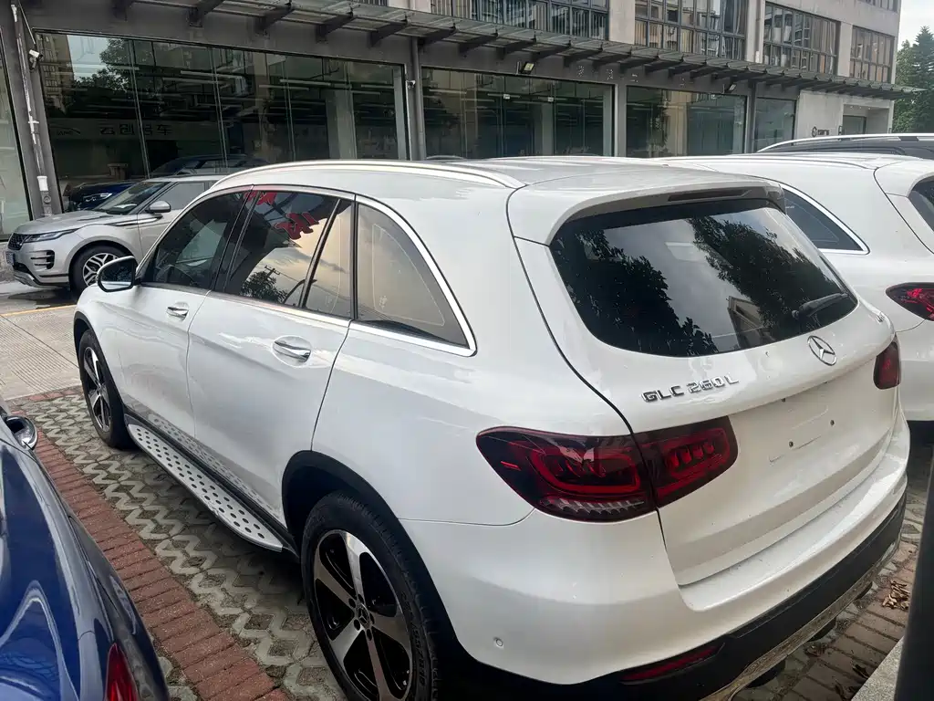Mercedes-Benz GLC 2023