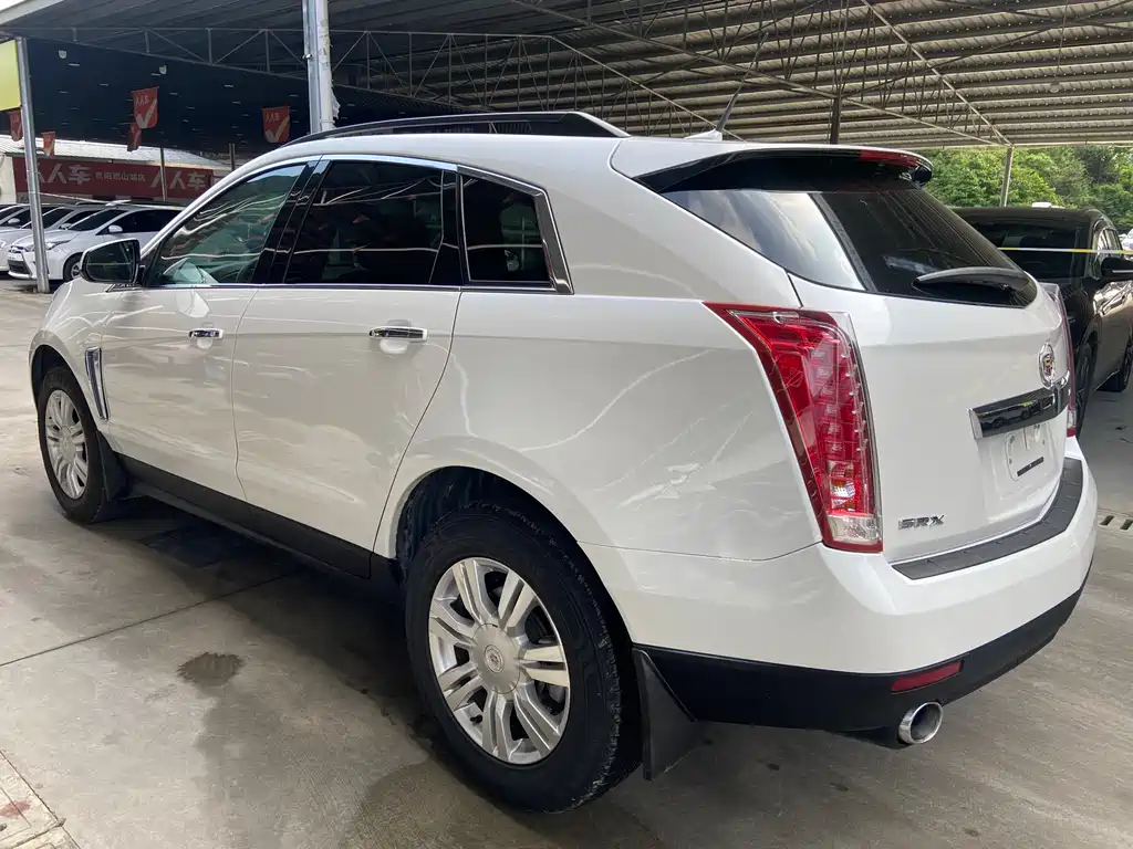 Cadillac SRX 2014 — фото 13