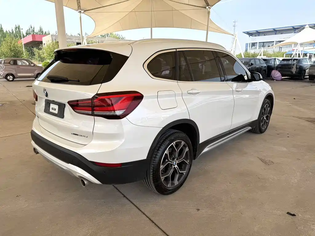 BMW X1 2021 — фото 9