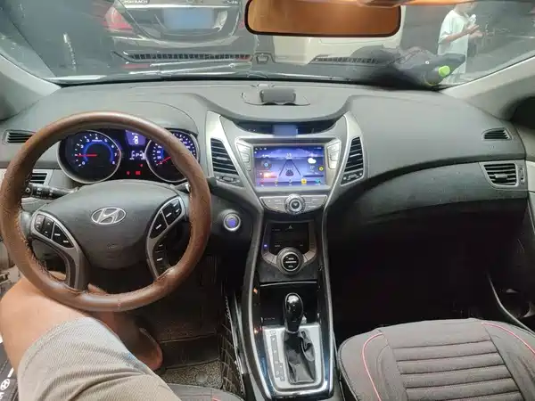 Hyundai Elantra Langdong 2015