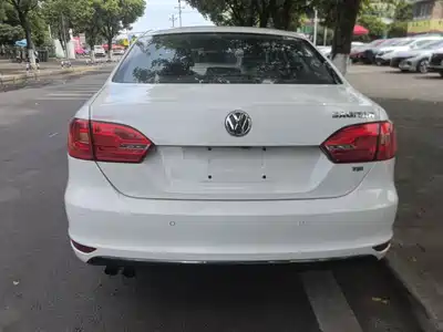 Volkswagen Sagitar 2015