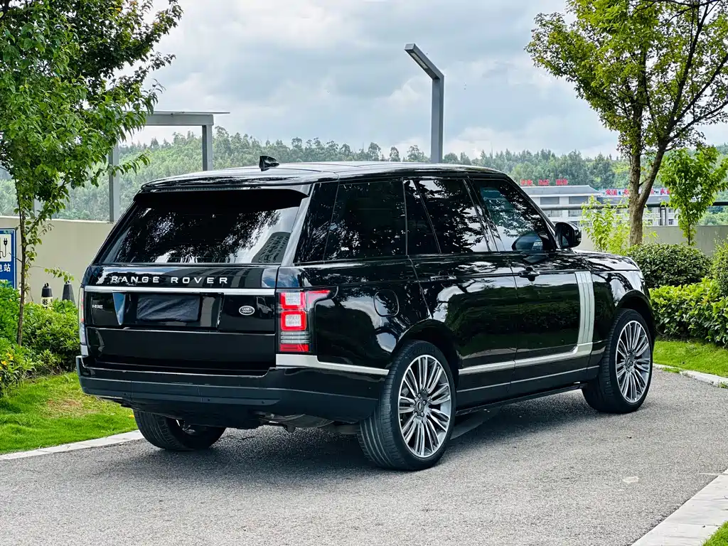Land Rover Range Rover 2018 — фото 12
