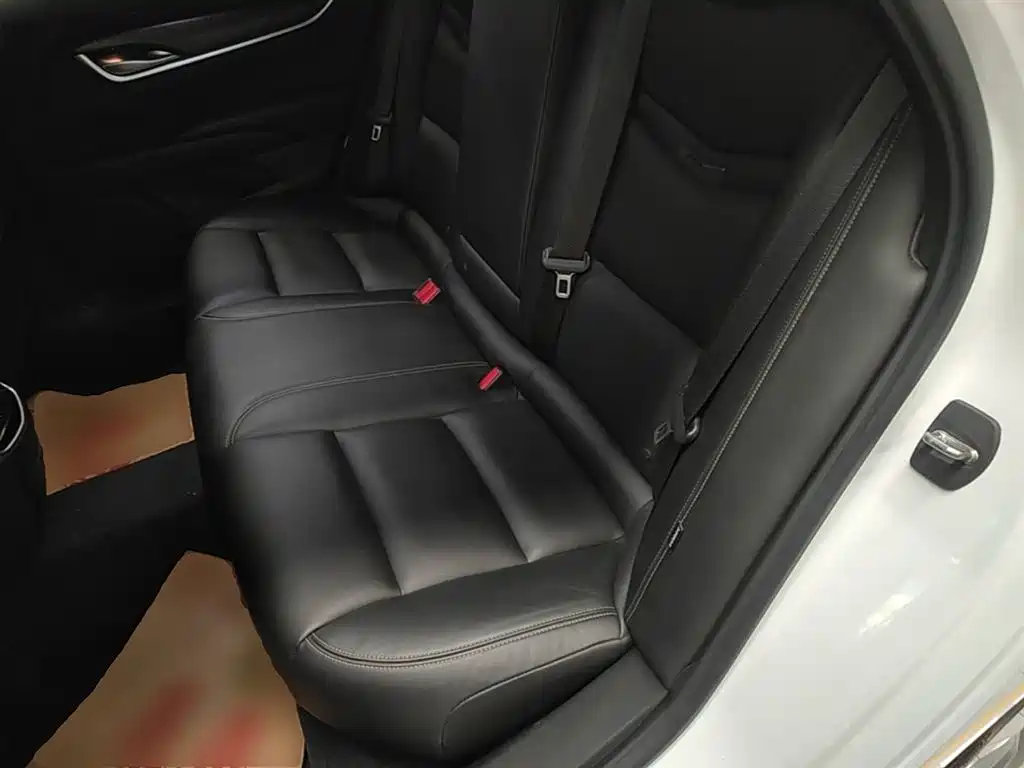 Cadillac XTS 2019 — фото 13