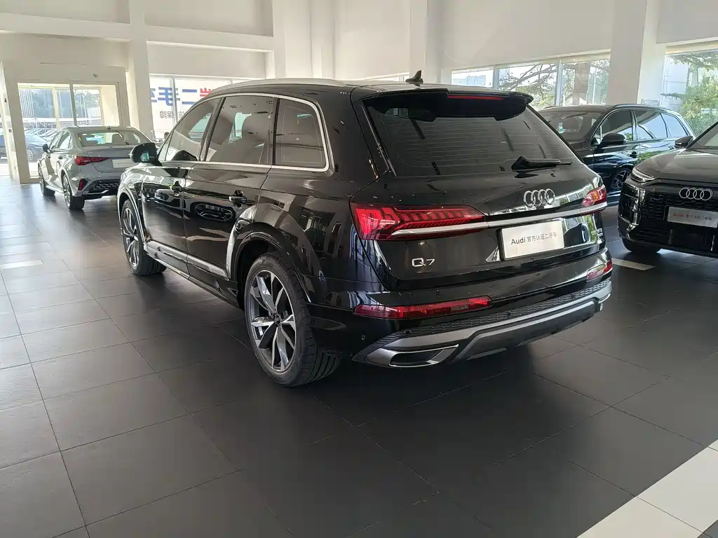 Audi Q7 2023