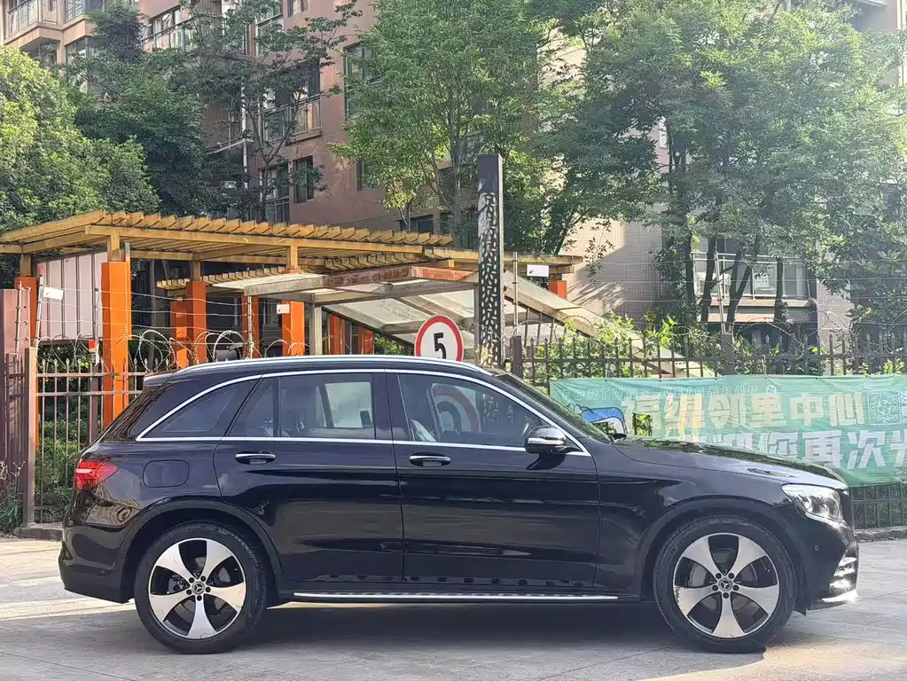 Mercedes-Benz GLC 2018 — фото 4