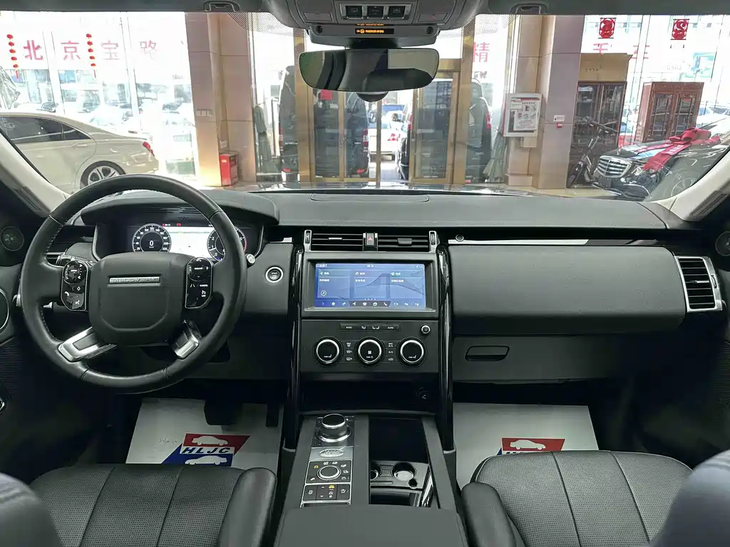 Land Rover Discovery 2019 — фото 9