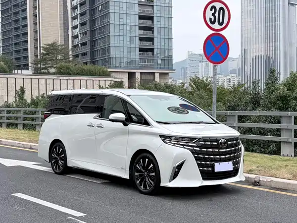 Toyota Alphard 2024