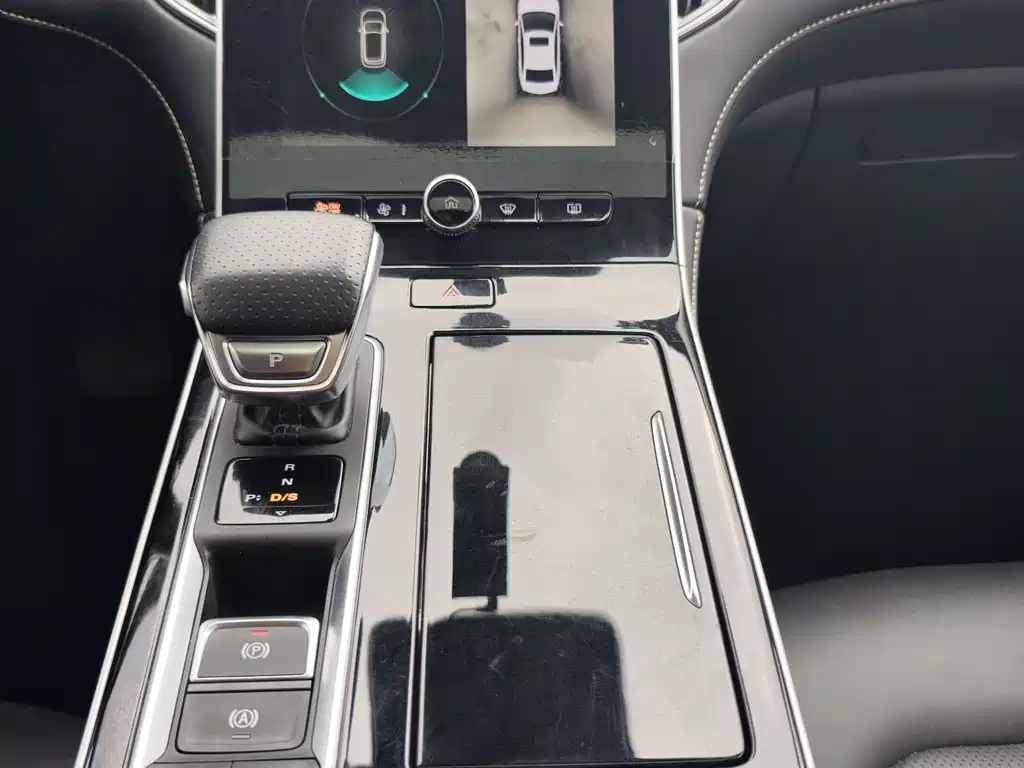Roewe i6 MAX 2022 — фото 20