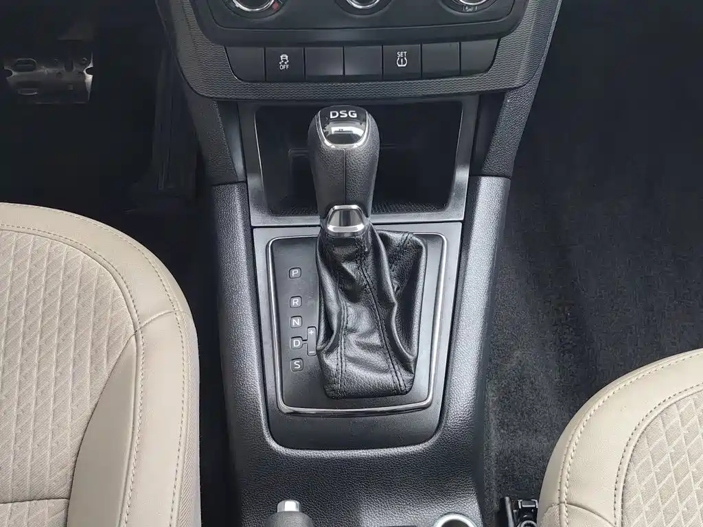Skoda Yeti 2014 — фото 13