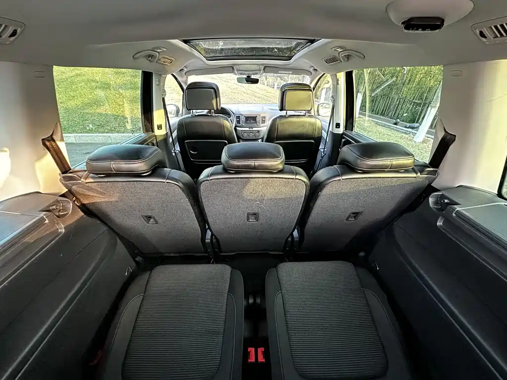 Volkswagen Sharan 2017 — фото 13