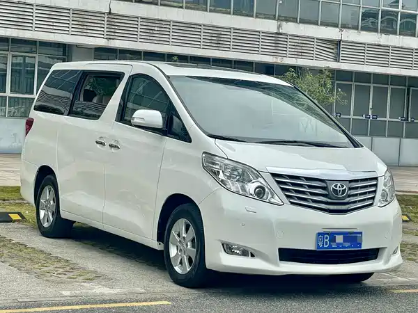 Toyota Alphard 2011