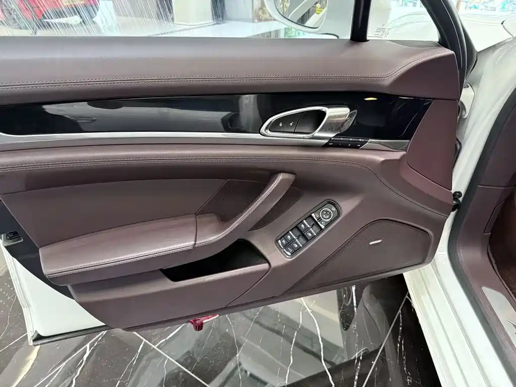 Porsche Panamera 2015 — фото 20
