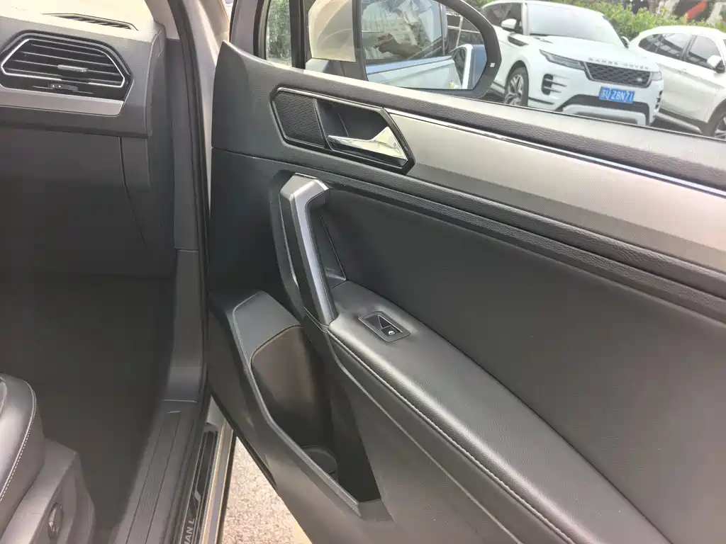 Volkswagen Tiguan L 2019 — фото 16