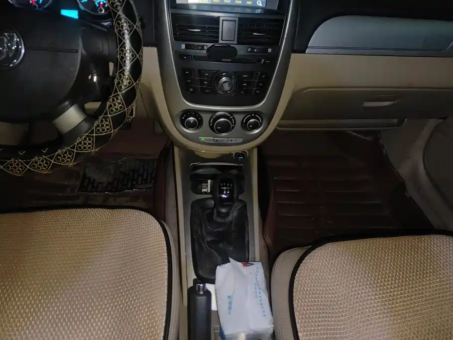 Buick Excelle 2014 — фото 16