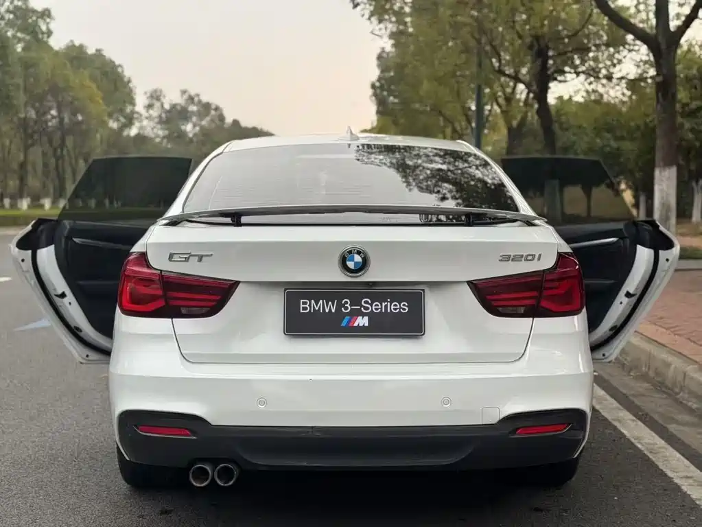 BMW 3 Series GT 2019 — фото 8