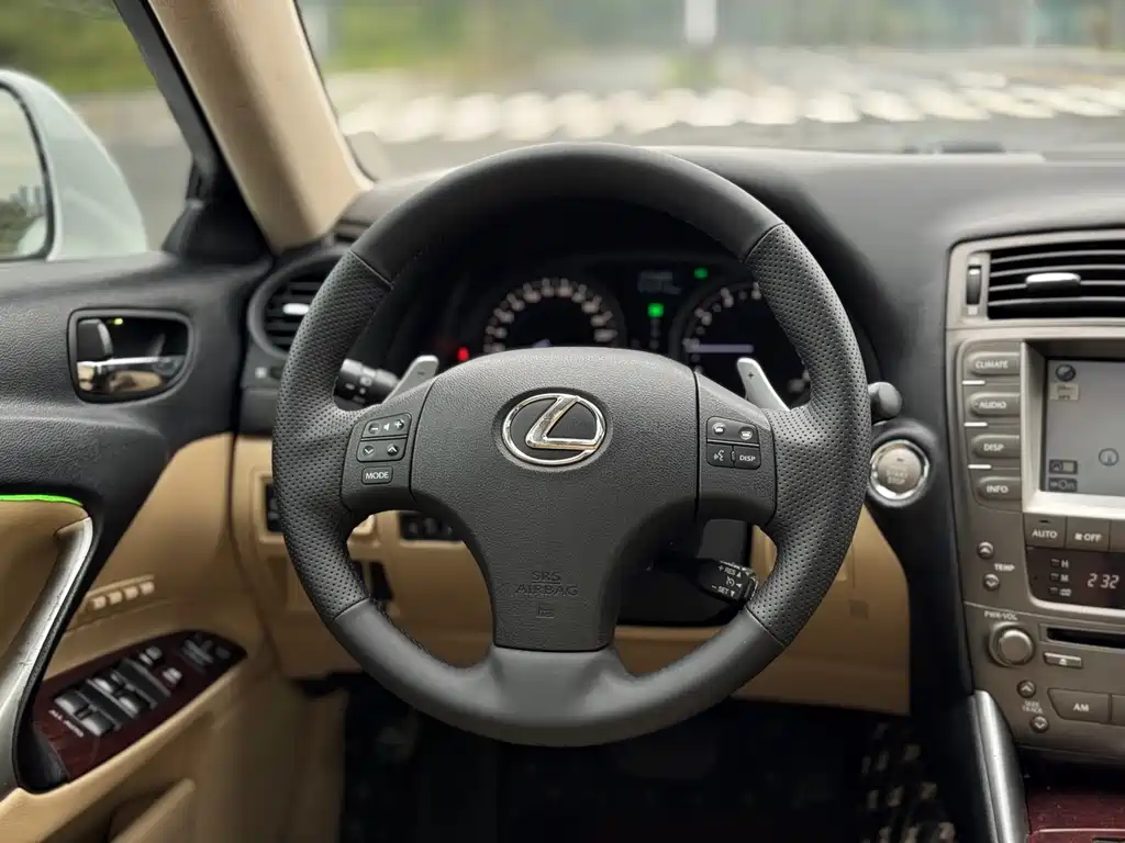 Lexus IS 2008 — фото 8