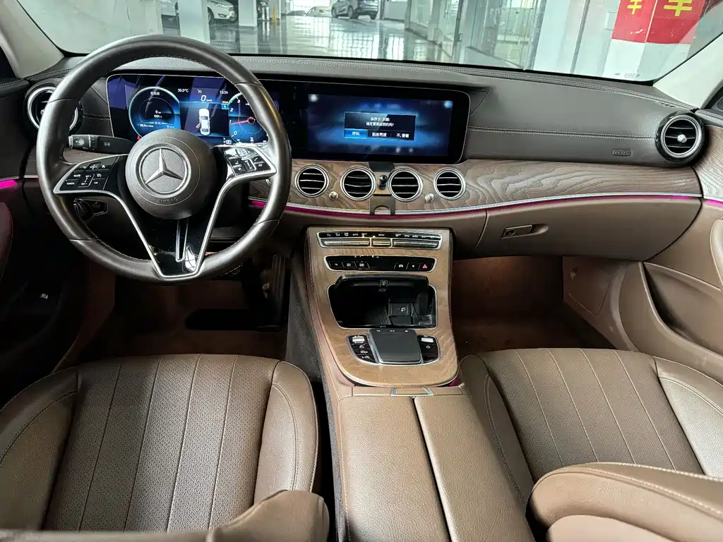 Mercedes-Benz E-Class 2023 — фото 6