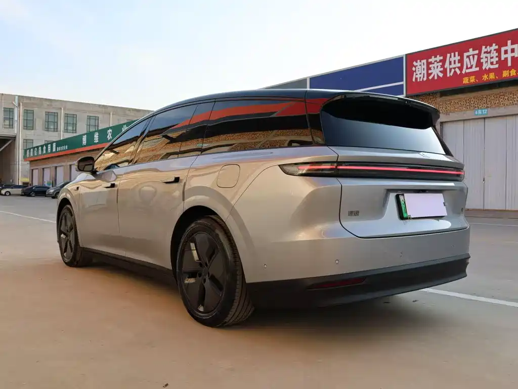 Li Auto i8 2025 — фото 14
