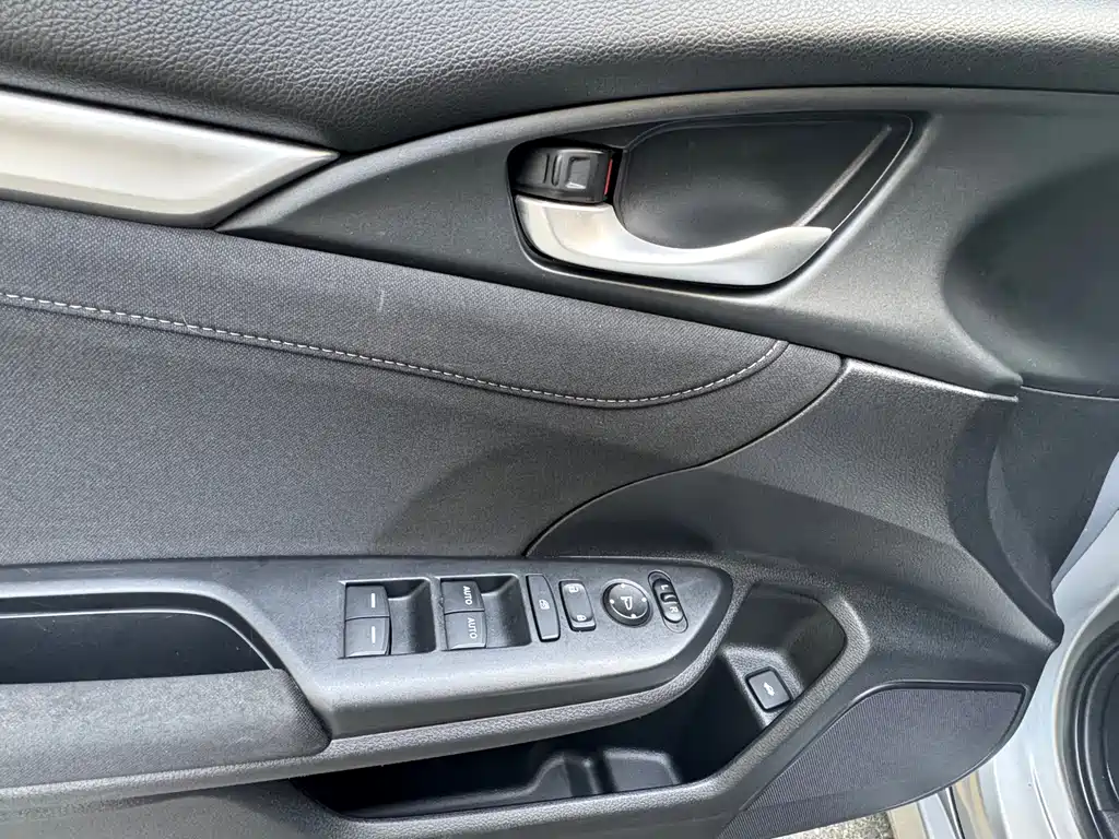 Honda Civic 2020 — фото 10