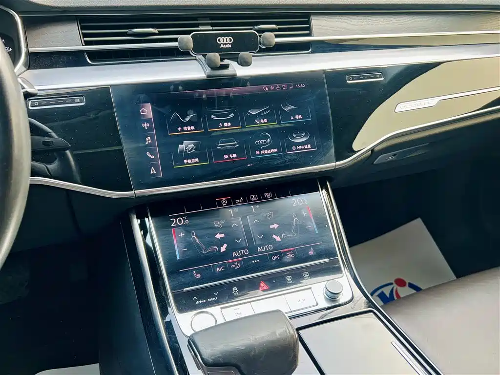 Audi A8 2019 — фото 11