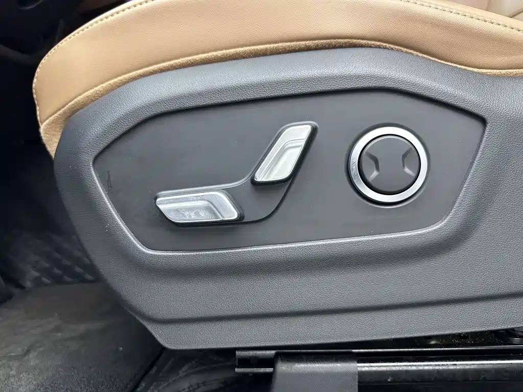 Hyundai Santa Fe 2024 — фото 16