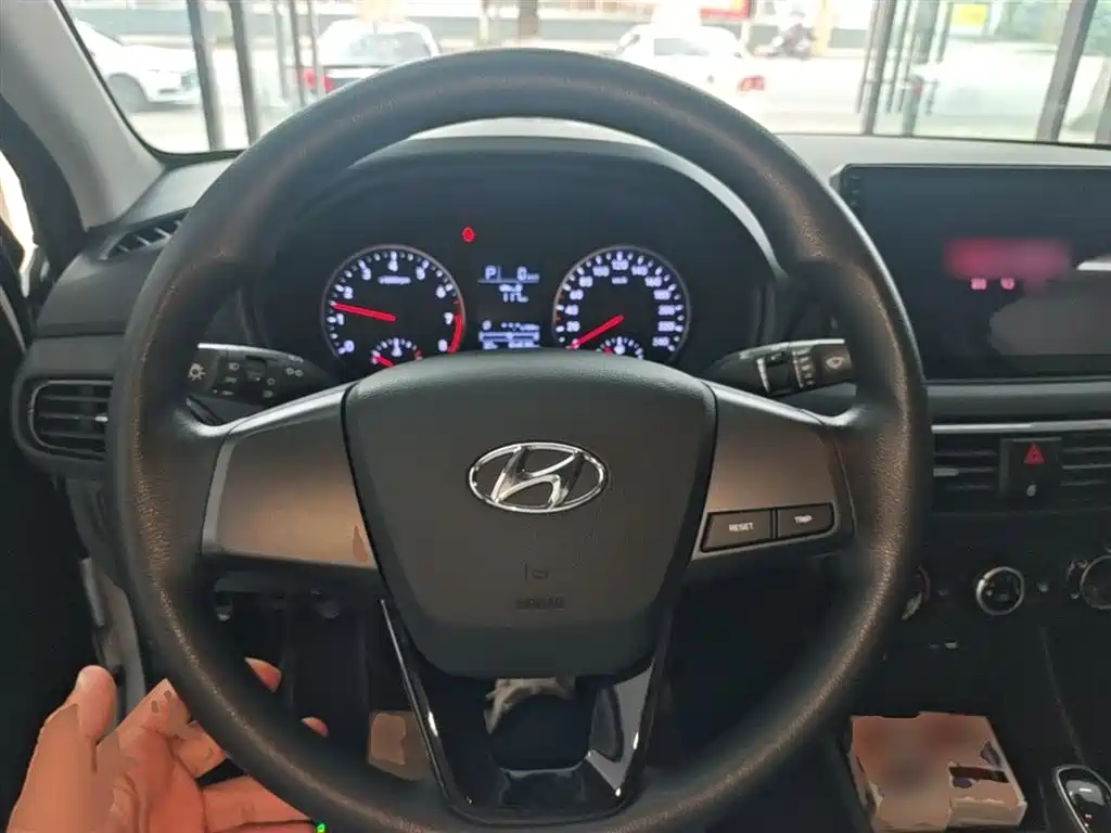 Hyundai Elantra 2020 — фото 11