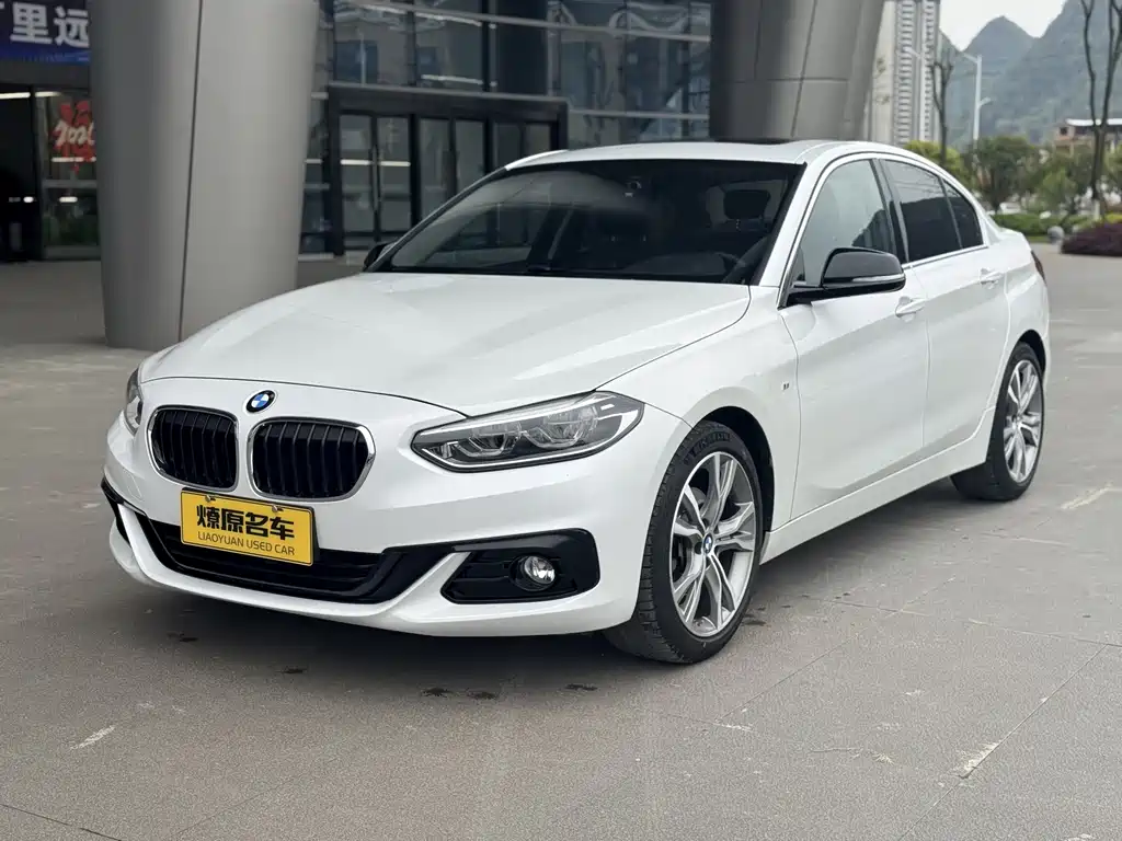 BMW 1 Series 2018 — фото 1