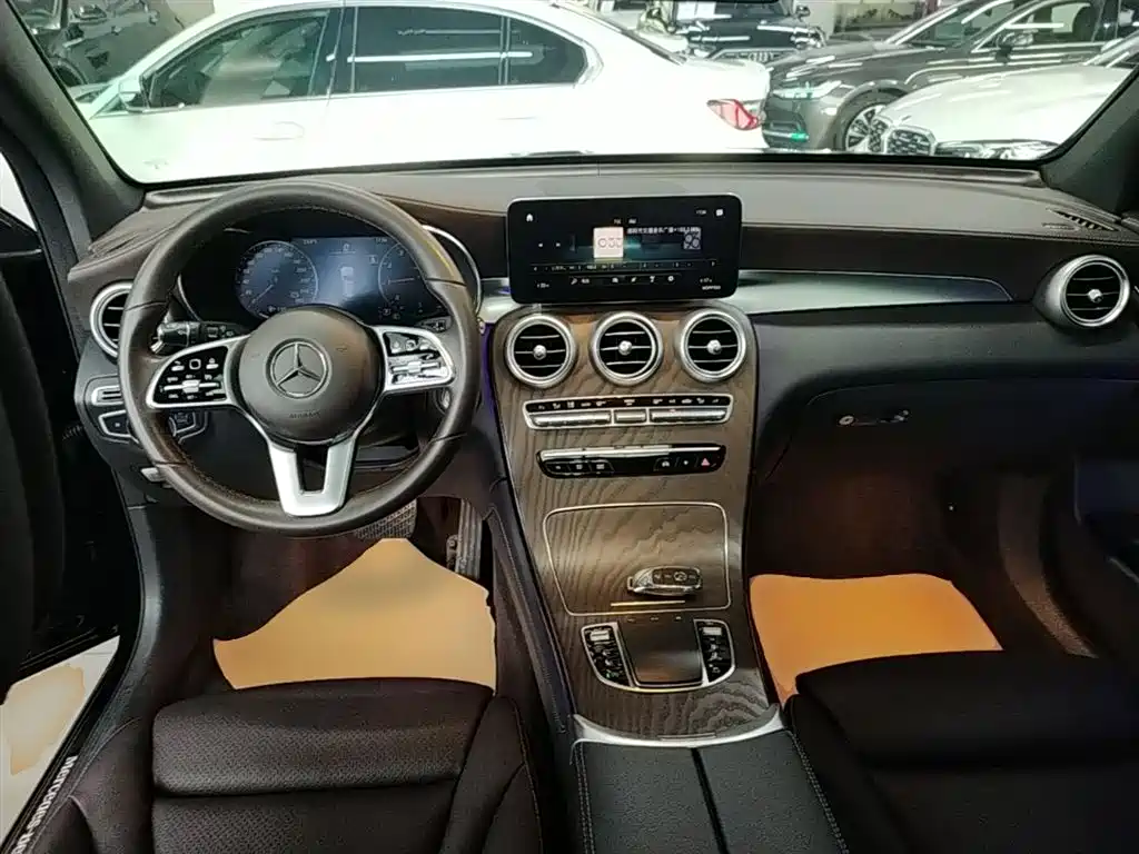 Mercedes-Benz GLC 2021 — фото 10