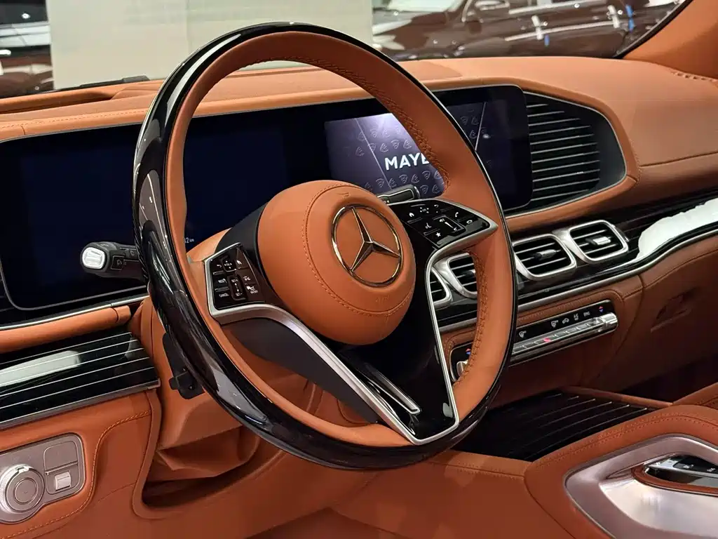 Mercedes-Benz GLS — фото 4