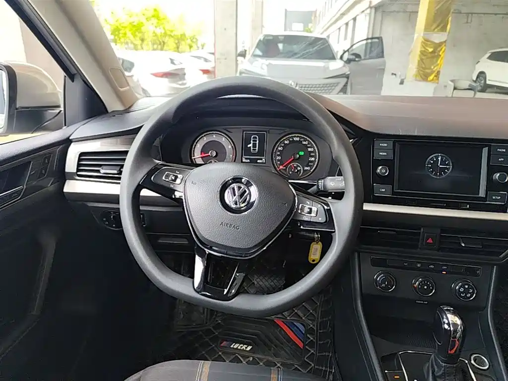 Volkswagen Lavida 2019 — фото 11